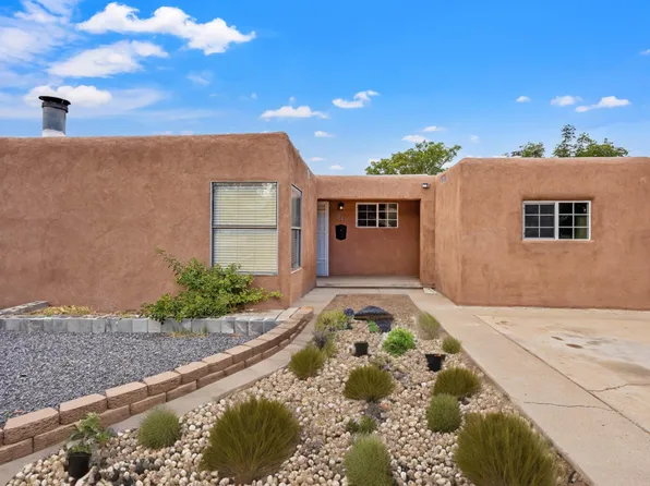 941 Palomas Dr SE, Albuquerque, NM 87108