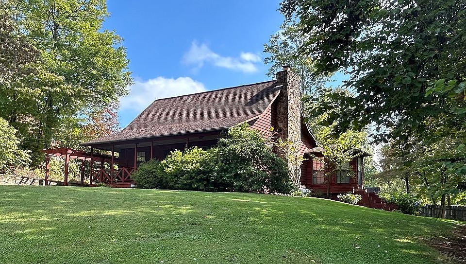 1st image of 491 Forest Hills Dr