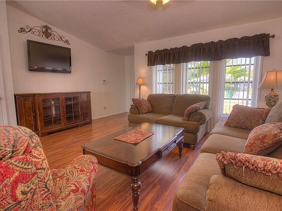 5th image of 9379 Poplar Ave