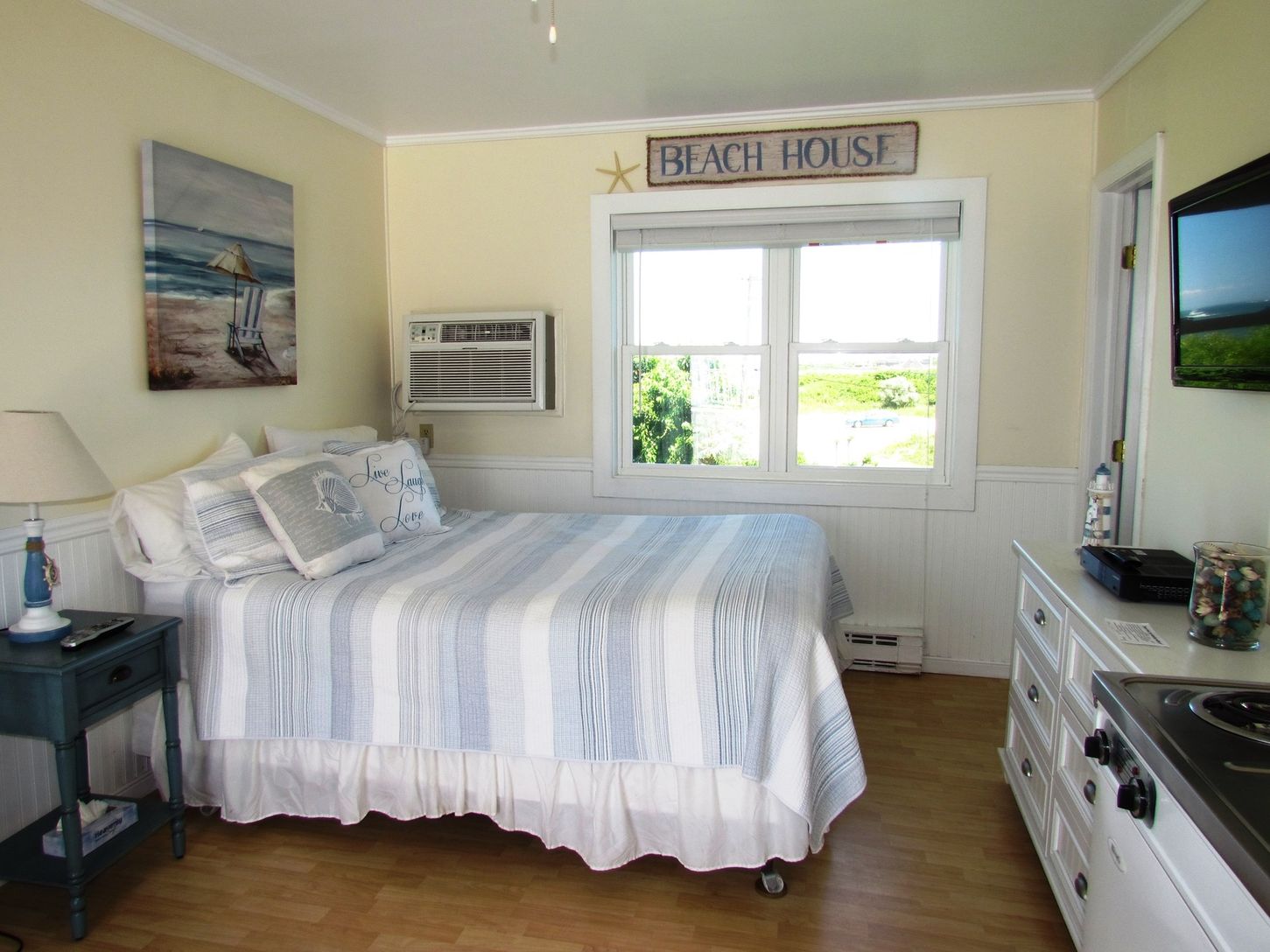 6 Soundview Dr Unit E, Montauk, NY 11954 Out East