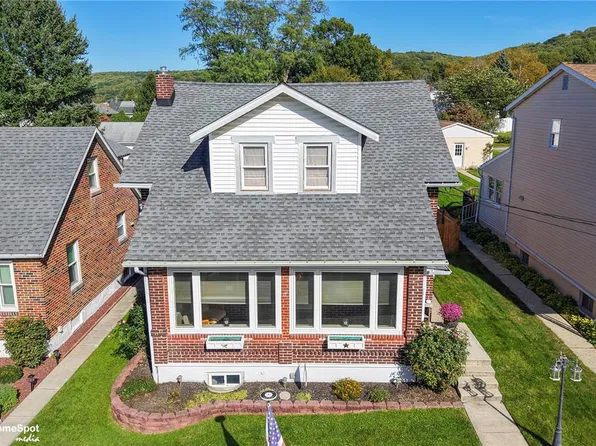 315 S 6th St, Emmaus, PA 18049