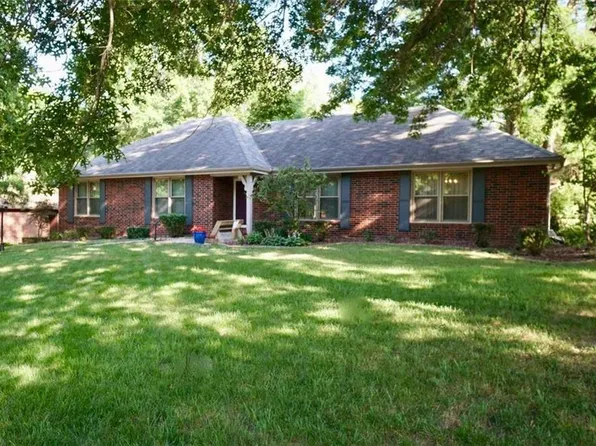 4610 Brookwood Ter, Saint Joseph, MO 64506