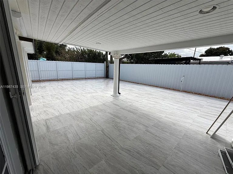11602 NW 58th Ave — Photo 19