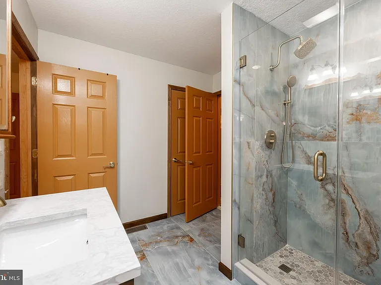 1212 Acacia Dr — Photo 33