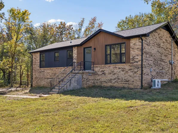 2218 Stokes Rd, Clarksville, TN 37043