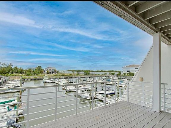 2nd image of 5401 Marina Club Dr