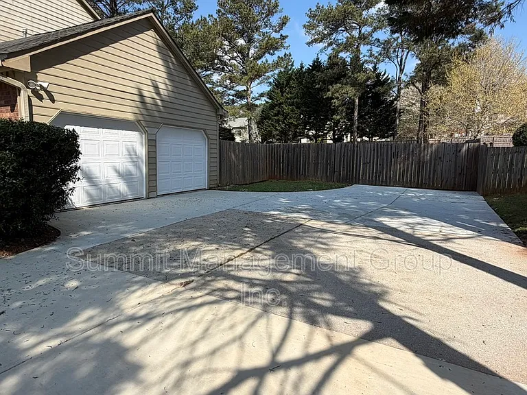1611 Ellington Rd SE — Photo 47