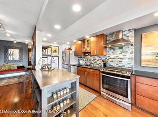 28 Riverside Ave APT 2H, Red Bank, NJ 07701