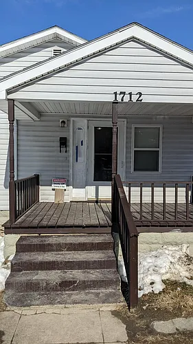 1712 W 8th St Photo 1