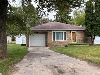 416 Bridge St, East tawas, MI, 48730