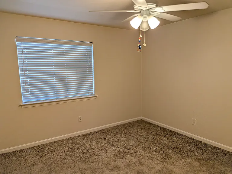 2816 Golfing Green Dr — Photo 8