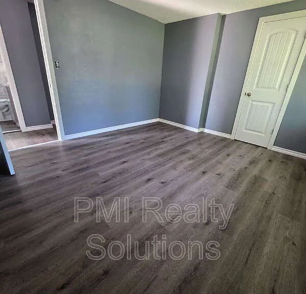12 1st St NE — Photo 16