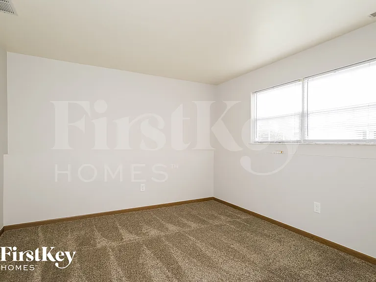 710 Tobermory Ct — Photo 14