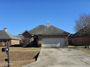 214 Colchester Dr, Broussard, LA 70518