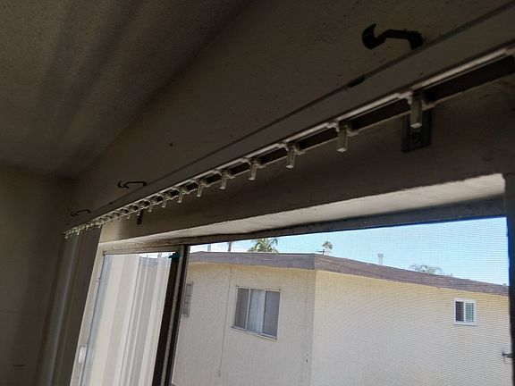 4th image of 10339-41 La Reina Ave #E