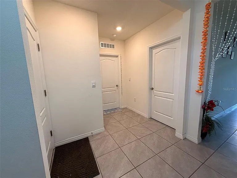 2250 Hidden Palm Dr — Photo 9