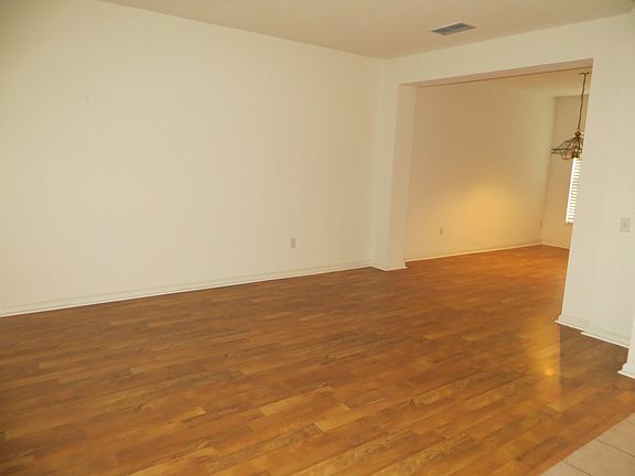 5th image of 1840 Pine Bay Dr