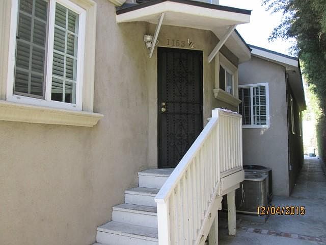 1st image of 1153 1/2 W 37th Pl