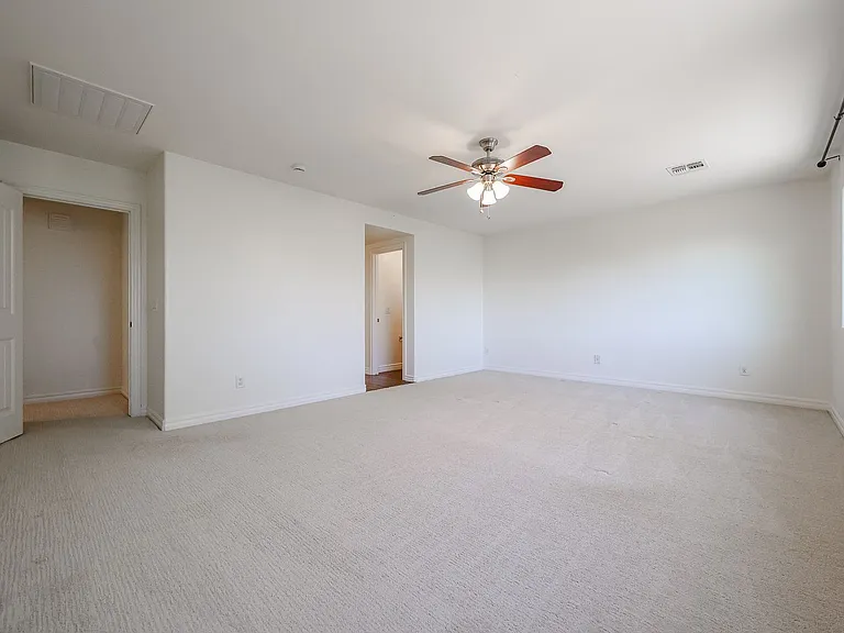 2744 E Donato Dr — Photo 26