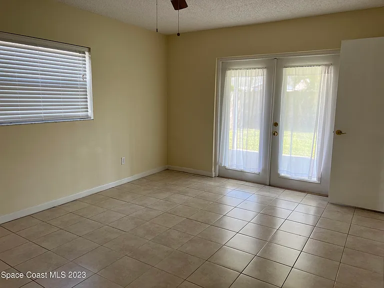 1911 Talloak Rd — Photo 7