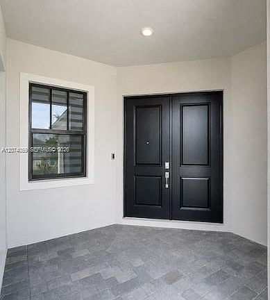 3rd image of 17552 SW 46th St