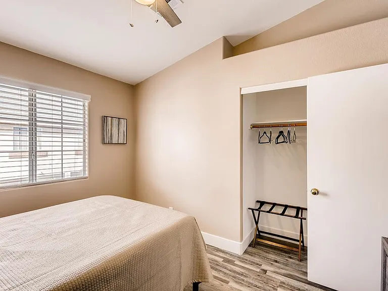 1232 Dusty Creek St — Photo 23