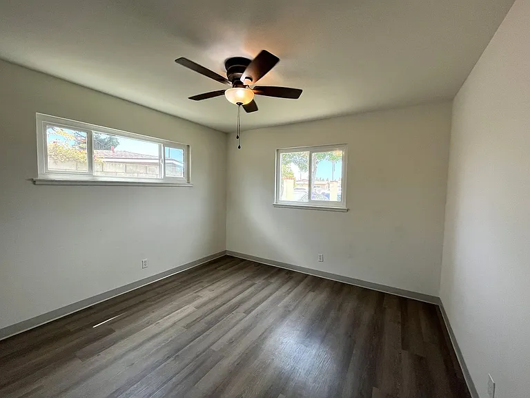 12728 Linnell Ave — Photo 7
