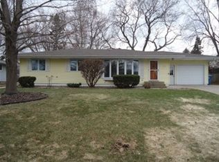 2620 Roth Pl, White Bear Lake, MN 55110
