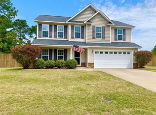 119 Flag Dr, Raeford, NC 28376