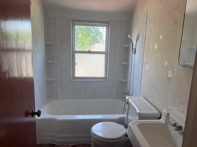 8513 Plainfield Rd — Photo 6