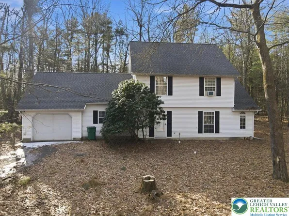 2144 Hill Rd, Effort, PA 18330