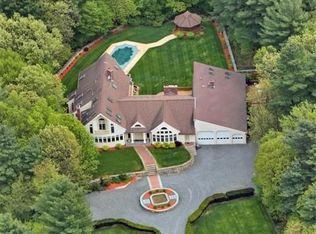 162 Blackstone St, Mendon, MA 01756