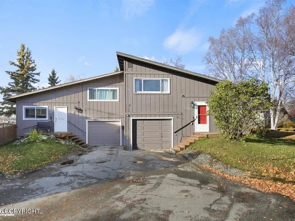 215 Fawn Ct, Anchorage, AK 99515