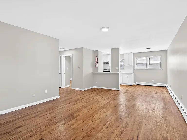 42 Lienau Pl #6A — Photo 8
