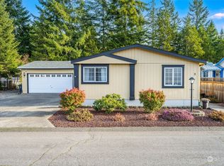 2 Reindeer Ln, Shelton, WA 98584