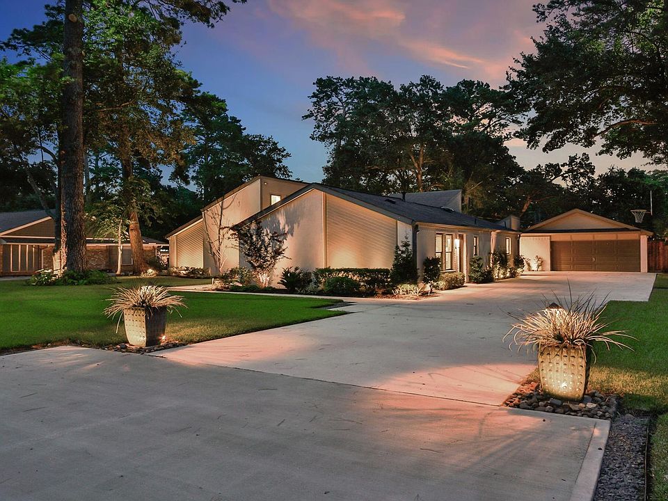 1st image of 11918 Beverly Dr