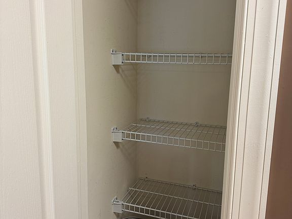 5th image of 2310 Village Blvd SE