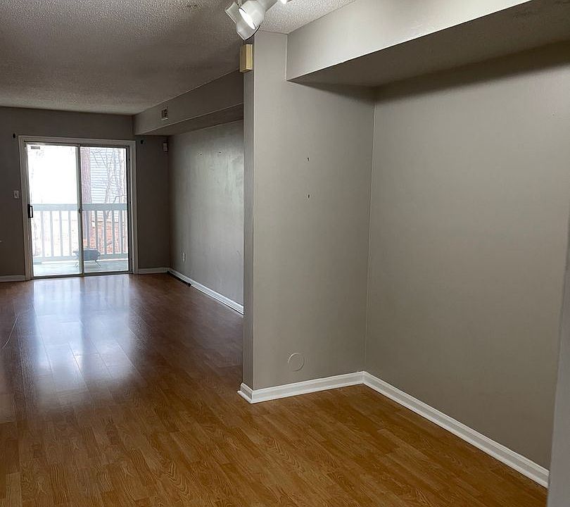 1st image of 105 Scott Ln