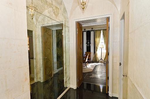 3rd image of 2430 N Lakeview Ave #Penthouse 17