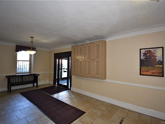 5th image of 472 Gramatan Ave APT Dd4