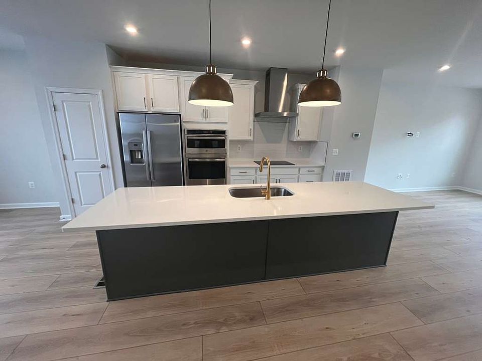 1st image of 426 Burden Dr #1