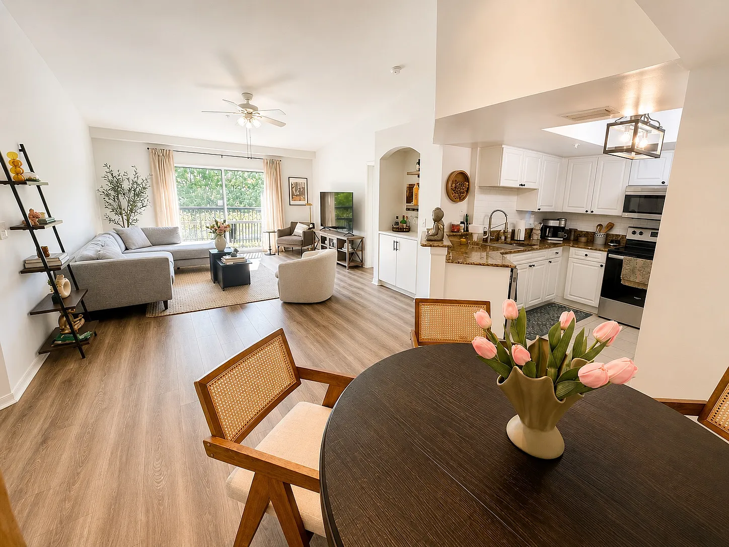 2 bed, 1200 sqft, $2,350 — Photo 1
