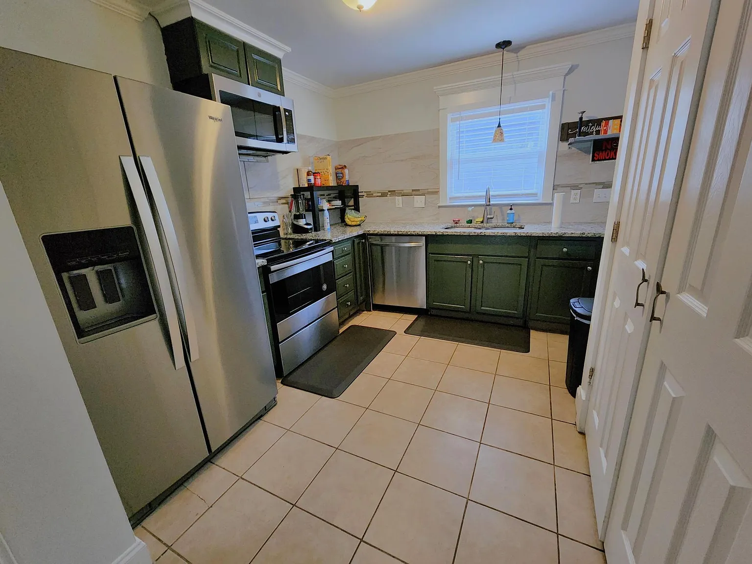 713 Windsor St SW — Photo 3