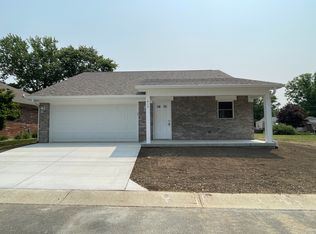 615 Peper Dr, Lebanon, IN 46052