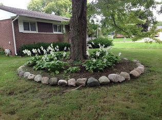 5610 Argyll Dr, Waterford, MI 48327