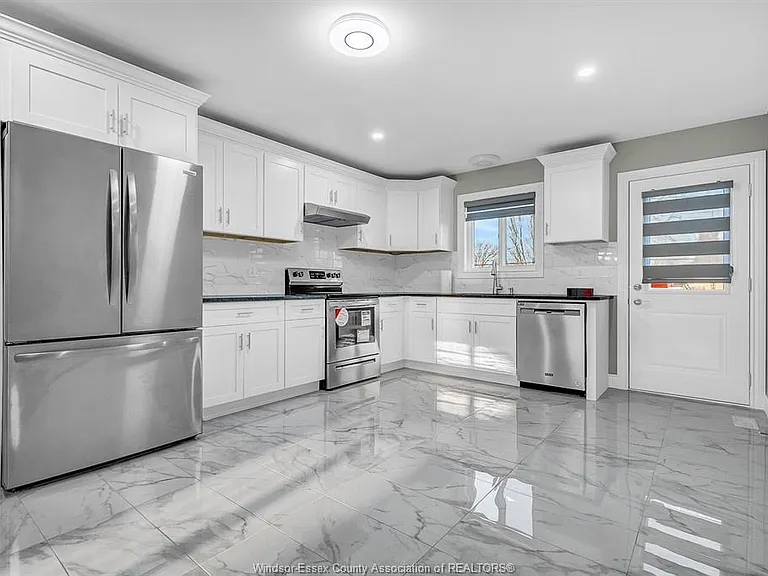 1858 Buckingham Dr — Photo 8