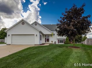 1559 Meadows Ln SW, Wyoming, MI 49509