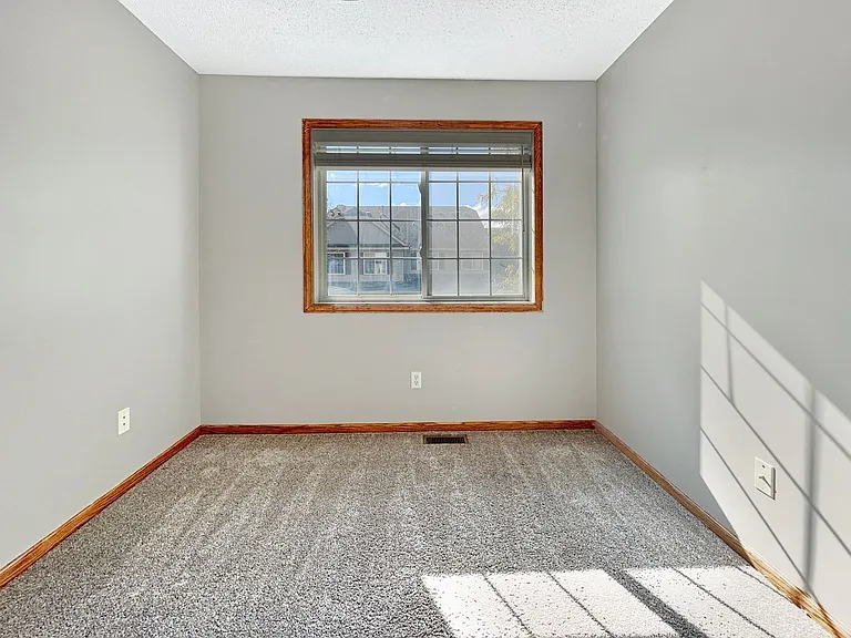 13821 Edgewood Ave — Photo 14