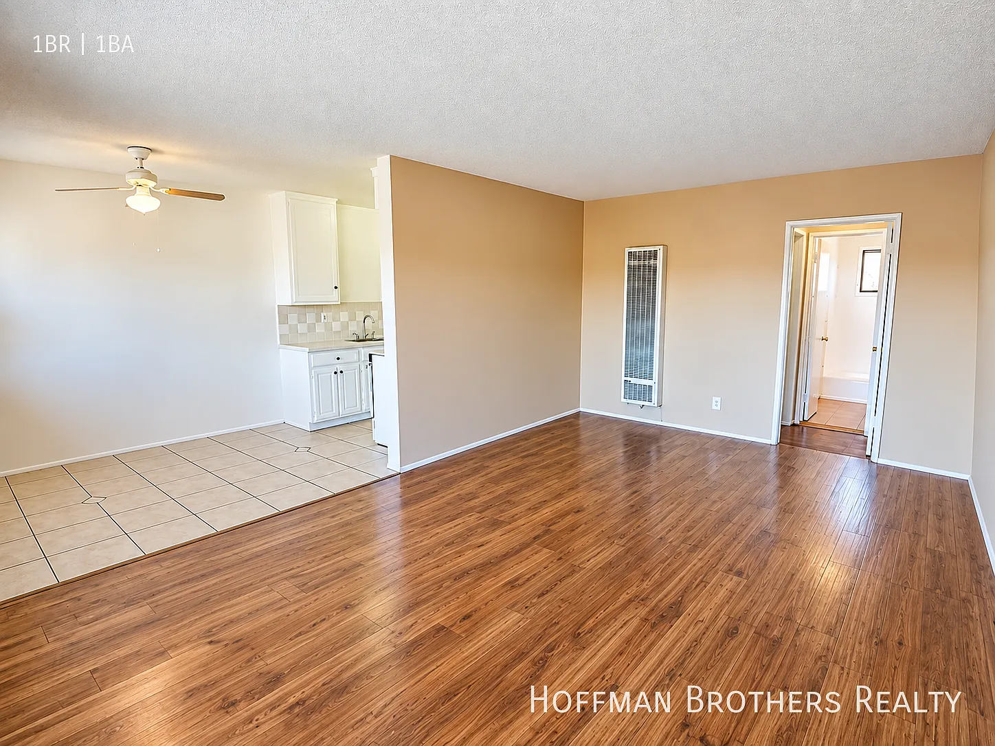 Bright 1-Bedroom With Hardwood Floors, Granite Kitchen & Parking Included!! — Photo 1