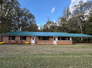 1372 Mike Parra Rd, Columbus, MS 39705